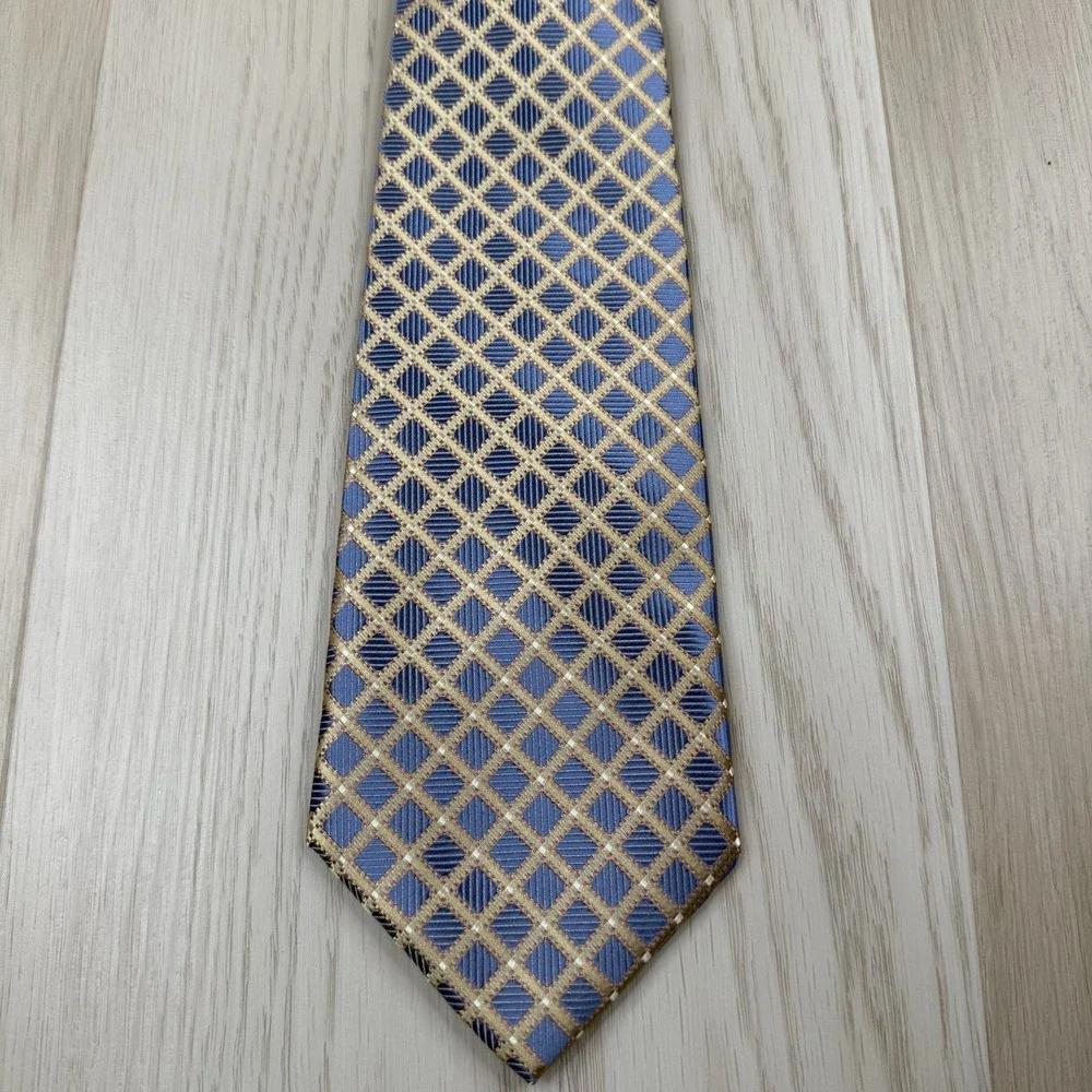 Giorgio Armani Men's Necktie Textured Made In Italy 3.5
